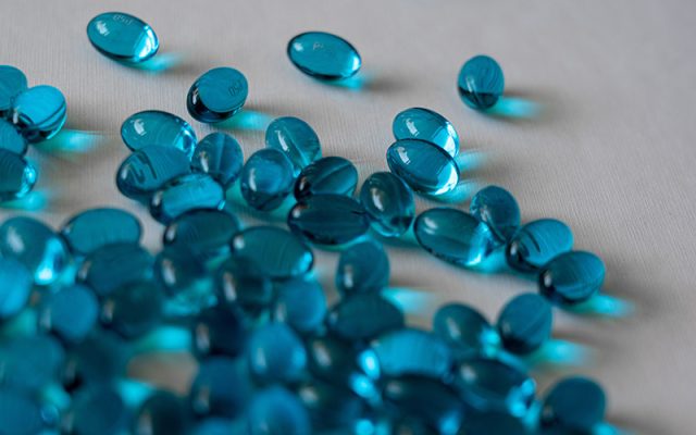 Thủ tục nhập khẩu hạt chống ẩm