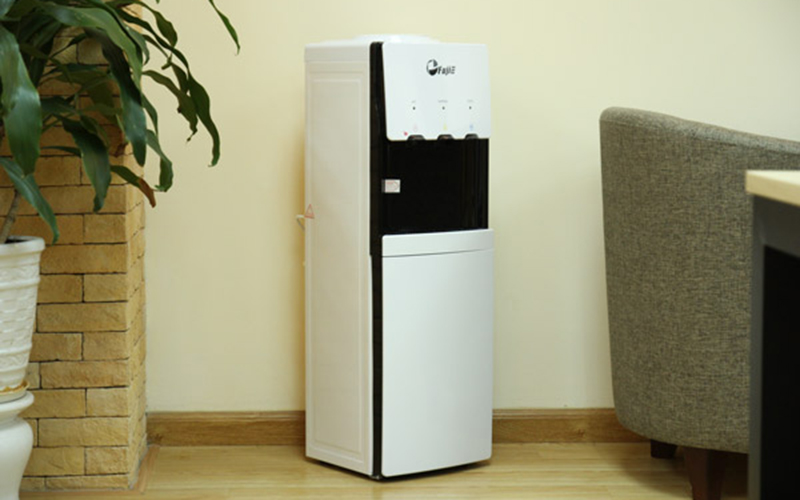 Thủ tục nhập khẩu cây nước nóng lạnh