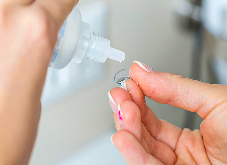 Thủ tục nhập khẩu dịch ngâm kính áp tròng