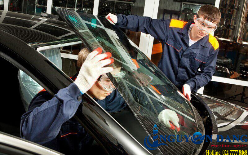 Thủ tục nhập khẩu kính an toàn