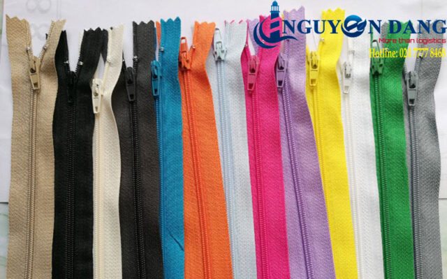 Thủ tục nhập khẩu khóa kéo răng nhựa