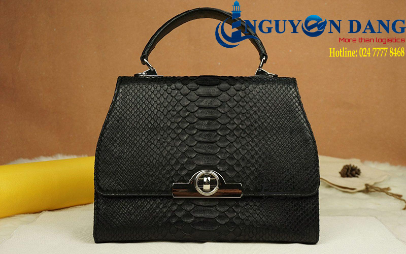 Thủ tục nhập khẩu túi xách tay
